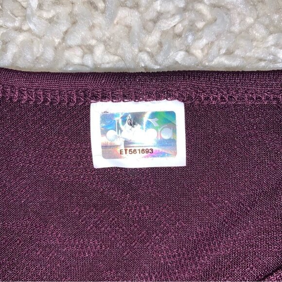 Diadora Tank Top Women’s Size Medium Purple Wine Camo High Neck Slits Activewear - Picture 7 of 7